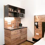 מלון Sekra Stadthotel *