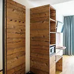 מלון Sekra Stadthotel