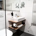Sekra Stadthotel מלון *