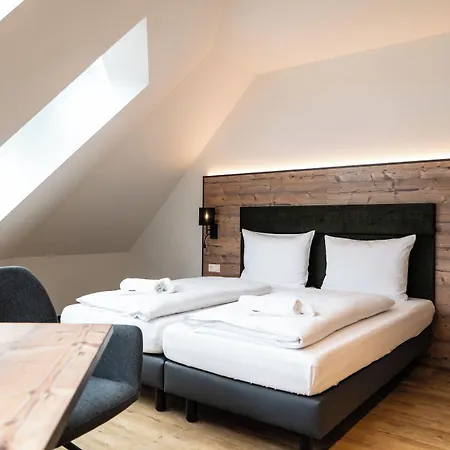 Sekra Stadthotel 호텔 *