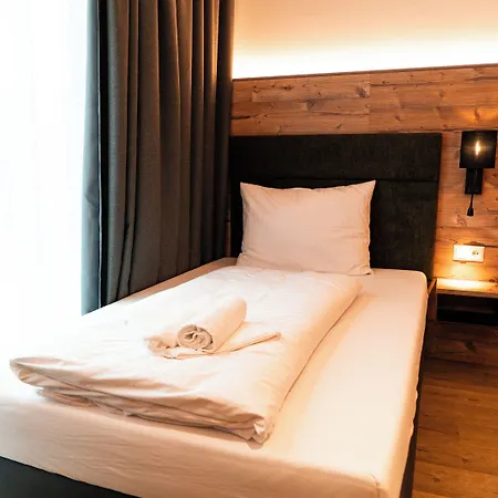 Sekra Stadthotel * 하이덴하임안데어브렌츠