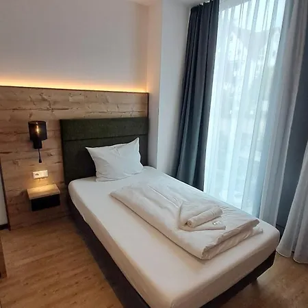 Sekra Stadthotel *