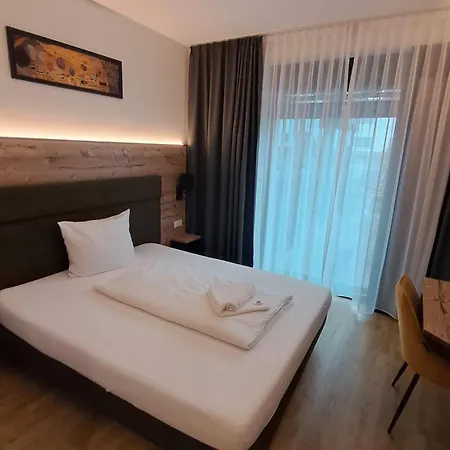 Sekra Stadthotel Hotel *
